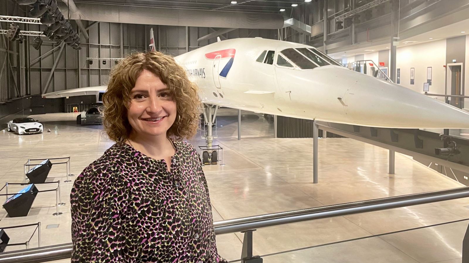 Sally Cordwell in front of Concorde 